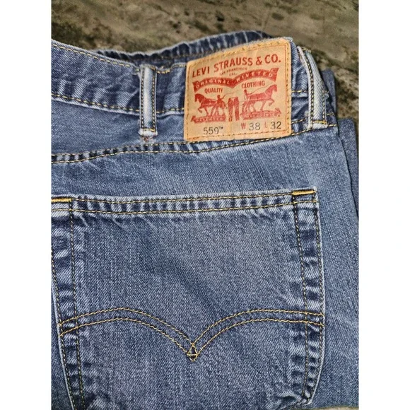 Men’s 559 Levi 38 x 32 blue denim jeans - Picture 3 of 3